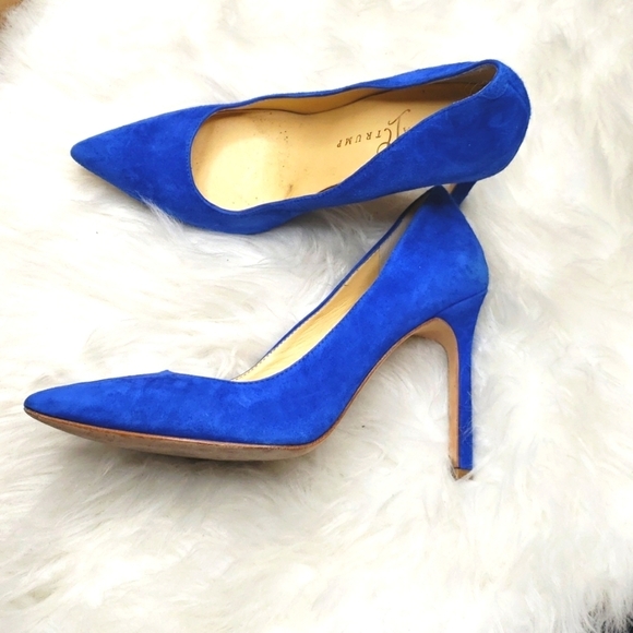 Ivanka Trump Blue Soft Suede Pointed Pumps 6 - Picture 1 of 8